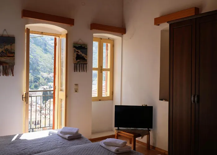 Panoramic View House *