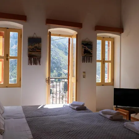 Panoramic View House *