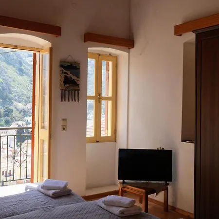 Panoramic View House *